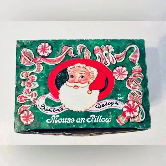 Vintage 1992 “Mouse On Pillow” Santa’s Design figurine. Brand new in box. - Picture 9 of 11